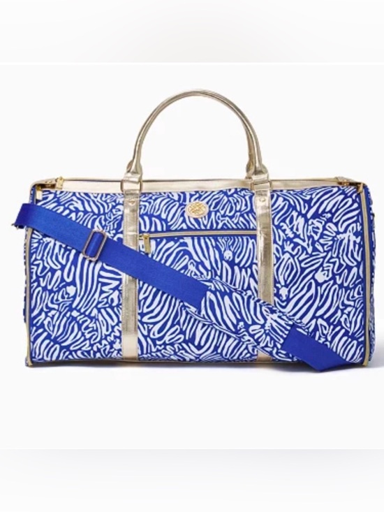 Lilly Pulitzer Handbags - Lilly Pulitzer garment / duffle bag nwt